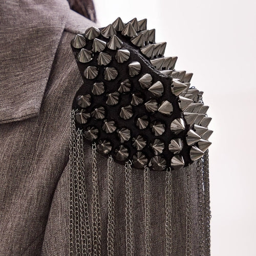 2pcs Fashionable Rivet Fringe Shoulder Epaulet Brooch Edgy Accessories
